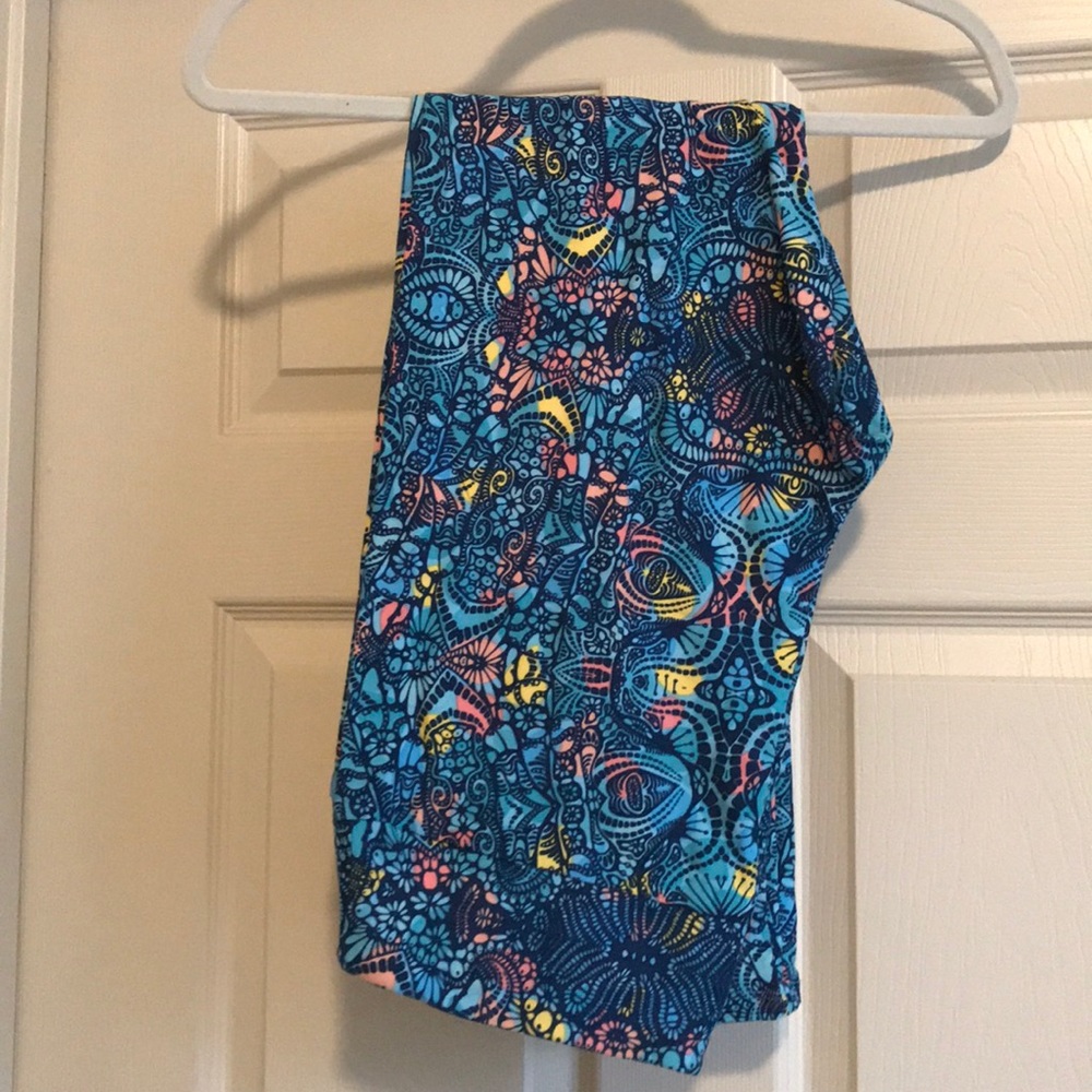 LuLaRoe OS leggings - fit like TC